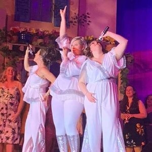 Meet your Posher, Emma